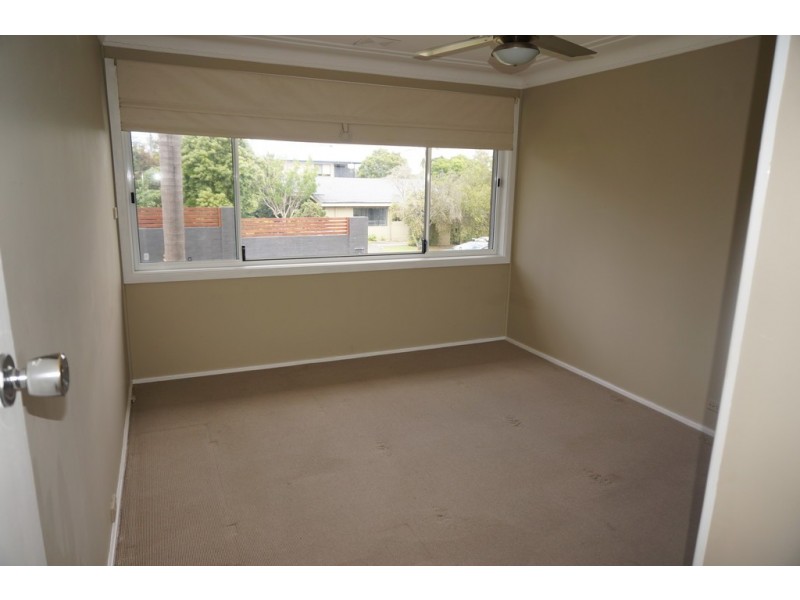 1 Edgewater Avenue, Green Point NSW 2251