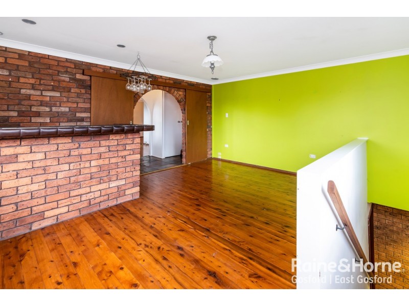 35 Beaumont Avenue, Wyoming NSW 2250