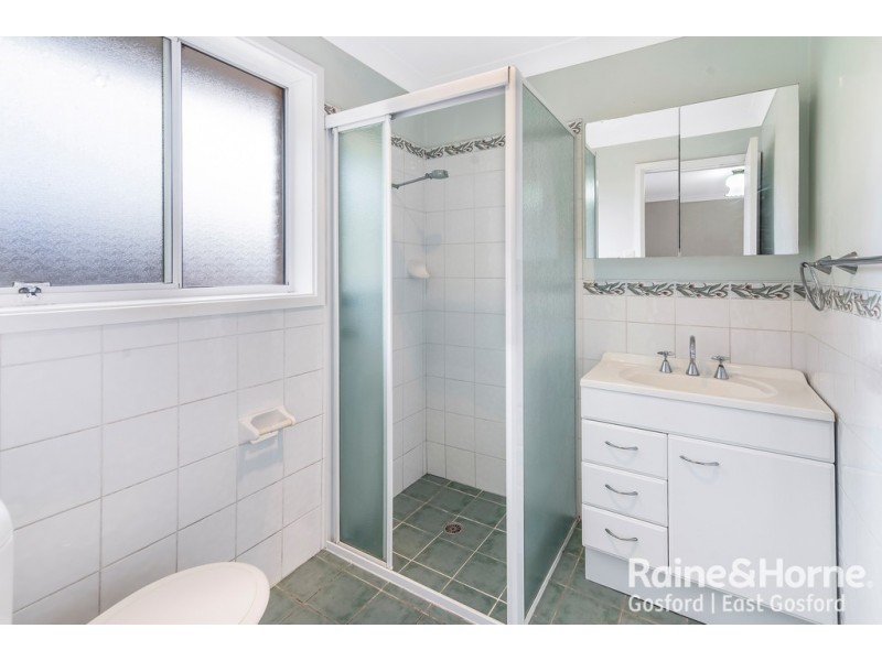 35 Beaumont Avenue, Wyoming NSW 2250