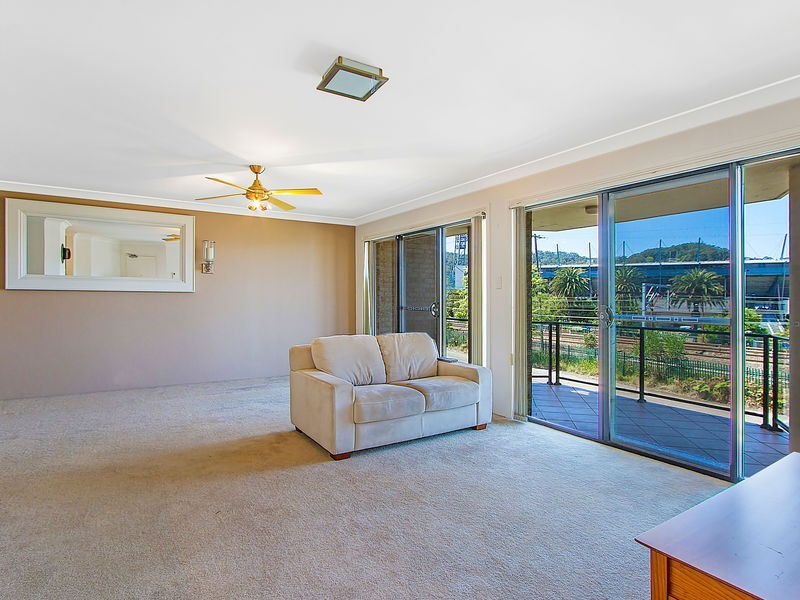 9/11 Riou Street, Gosford NSW 2250