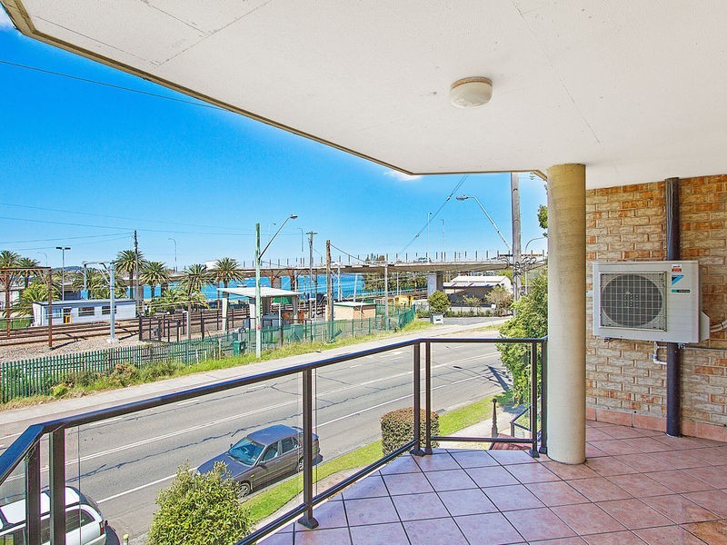 9/11 Riou Street, Gosford NSW 2250