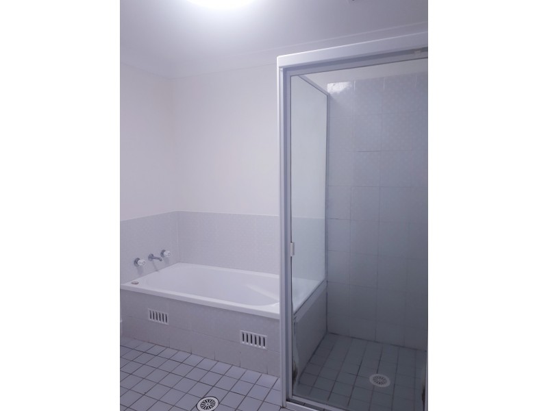 2/10 Jennie Cox Close, Erina NSW 2250