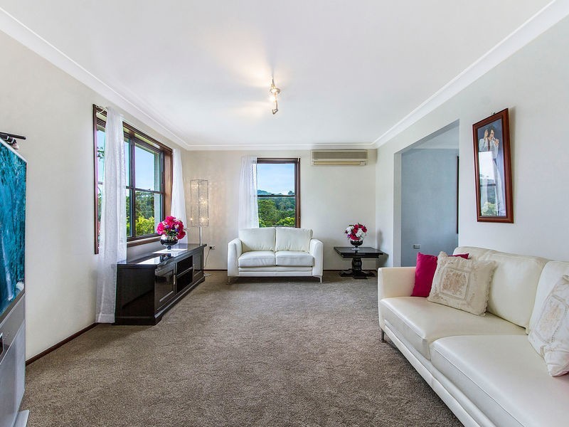 63 Crawford Crescent, Wyoming NSW 2250