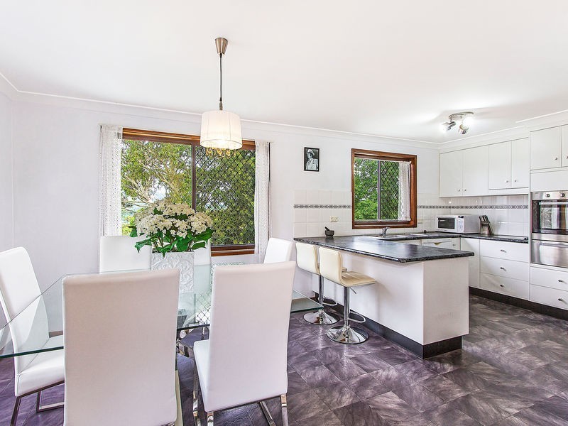 63 Crawford Crescent, Wyoming NSW 2250