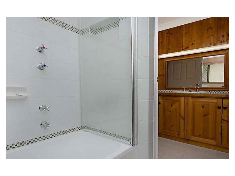 58 Wendy Drive, Point Clare NSW 2250