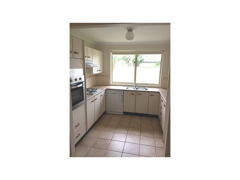 2/13 Maas Parade, Forresters Beach NSW 2260