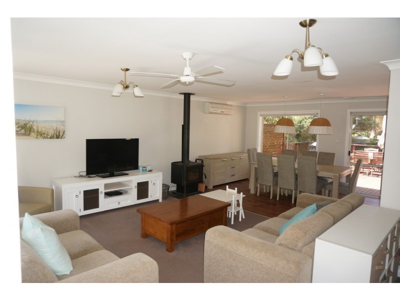 6 Algwen Road, North Gosford NSW 2250