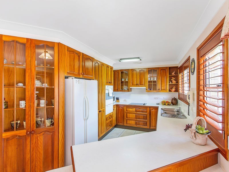 6 Pierce Street, Niagara Park NSW 2250