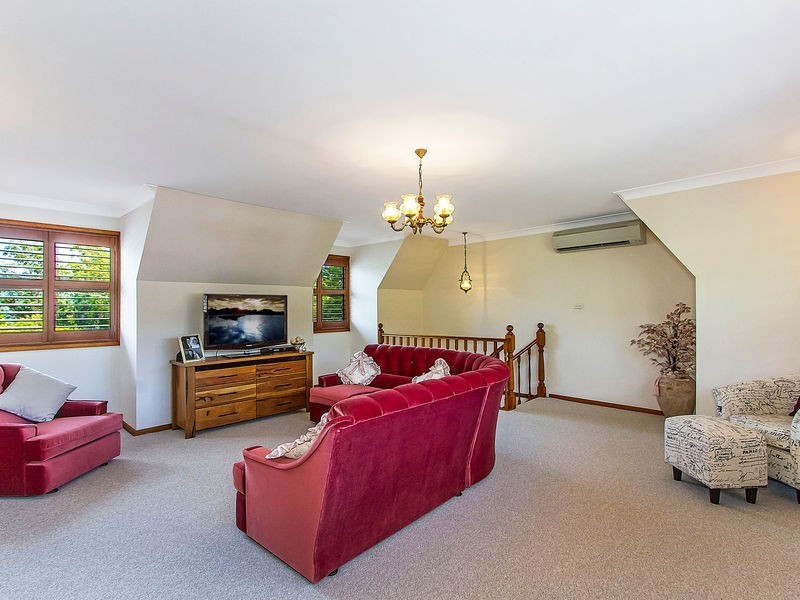 6 Pierce Street, Niagara Park NSW 2250