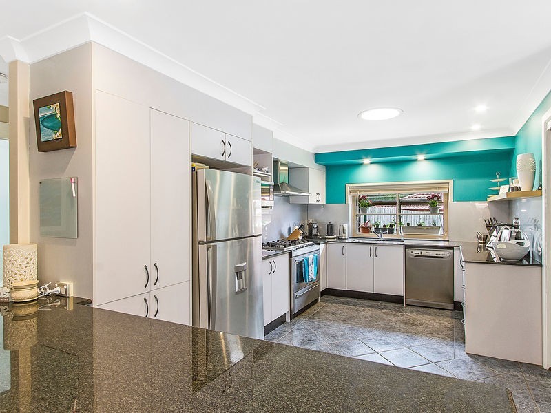 3 Rainbow Close, Lisarow NSW 2250