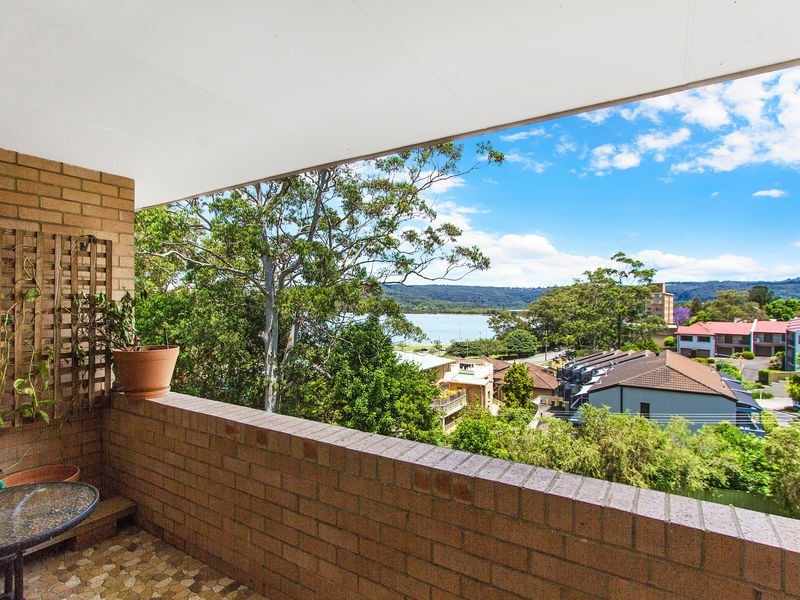 18/9 Broadview Avenue, Gosford NSW 2250