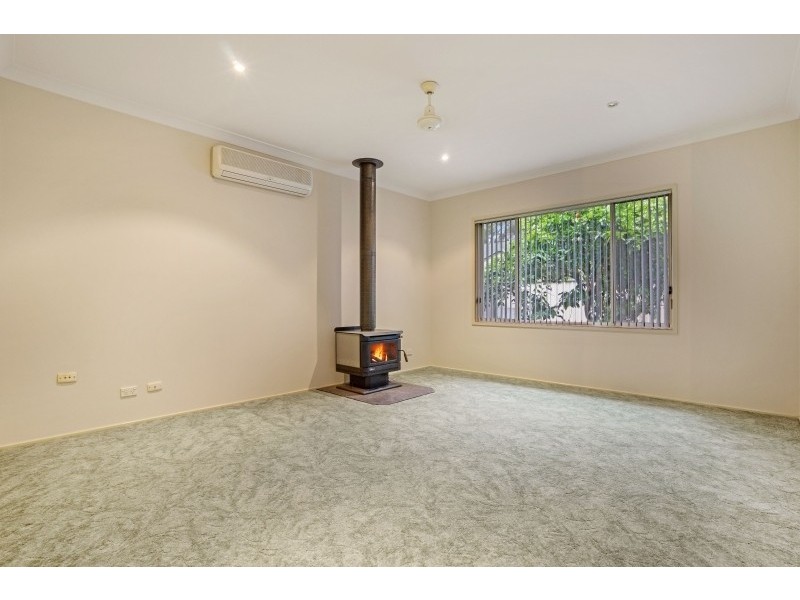 6 Commonweath Avenue, Blackwall NSW 2256