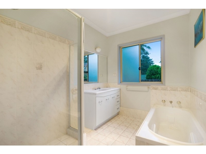 6 Commonweath Avenue, Blackwall NSW 2256