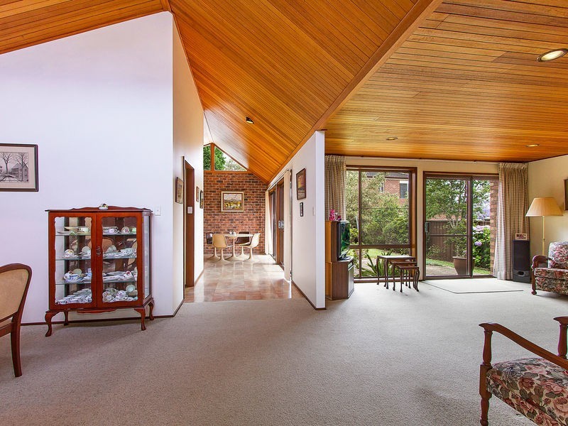 2 Greenslope Drive, Green Point NSW 2251