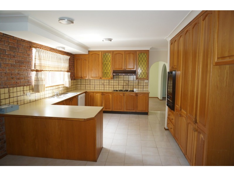 26 Collard Road, Point Clare NSW 2250