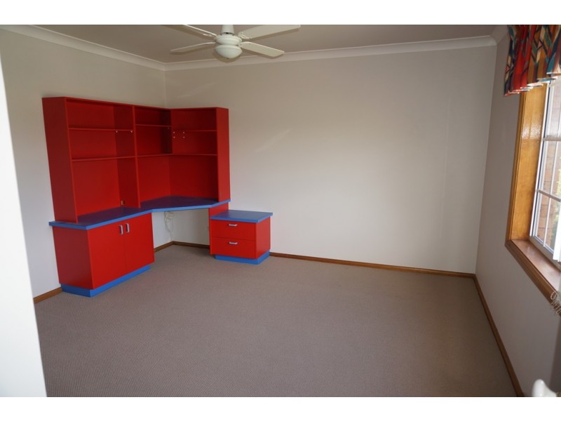 26 Collard Road, Point Clare NSW 2250