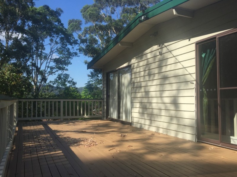 1 Maple Street, Wyoming NSW 2250