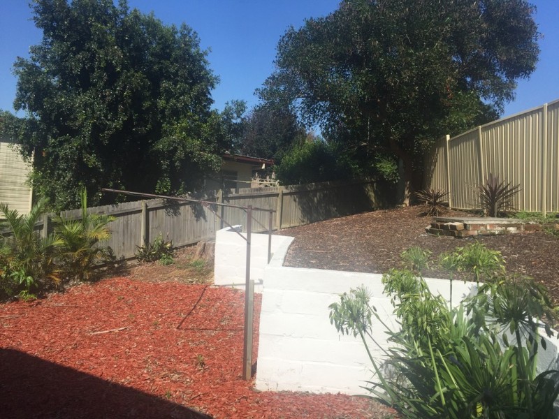 1 Maple Street, Wyoming NSW 2250