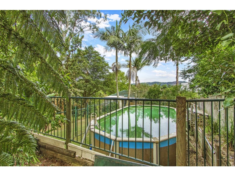 10 Glencoe Avenue, Wyoming NSW 2250