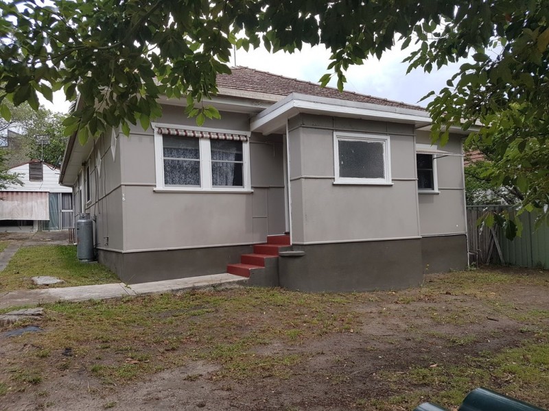 15 Hely Street, West Gosford NSW 2250