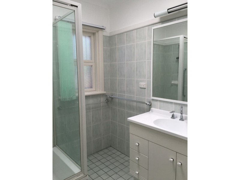 3 Beane Street, West Gosford NSW 2250