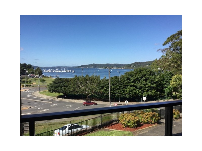 3/2 Broadview Avenue, Gosford NSW 2250