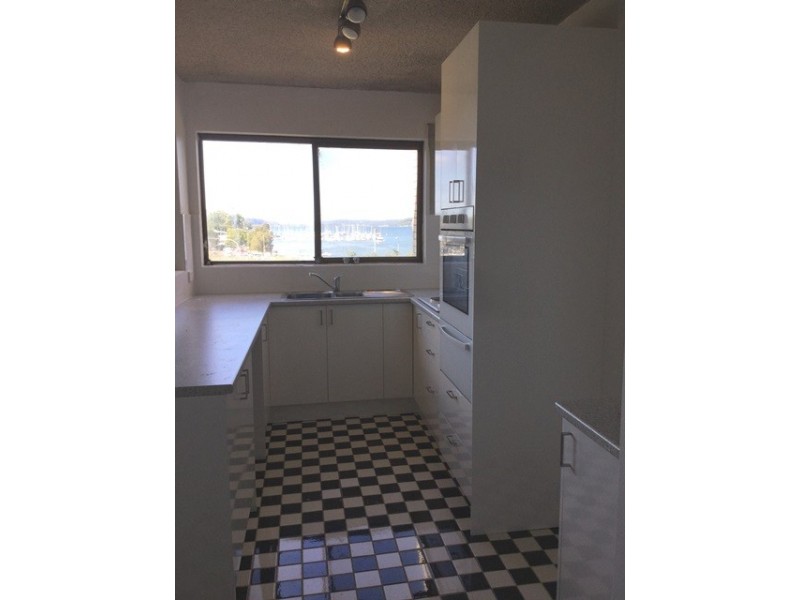 3/2 Broadview Avenue, Gosford NSW 2250