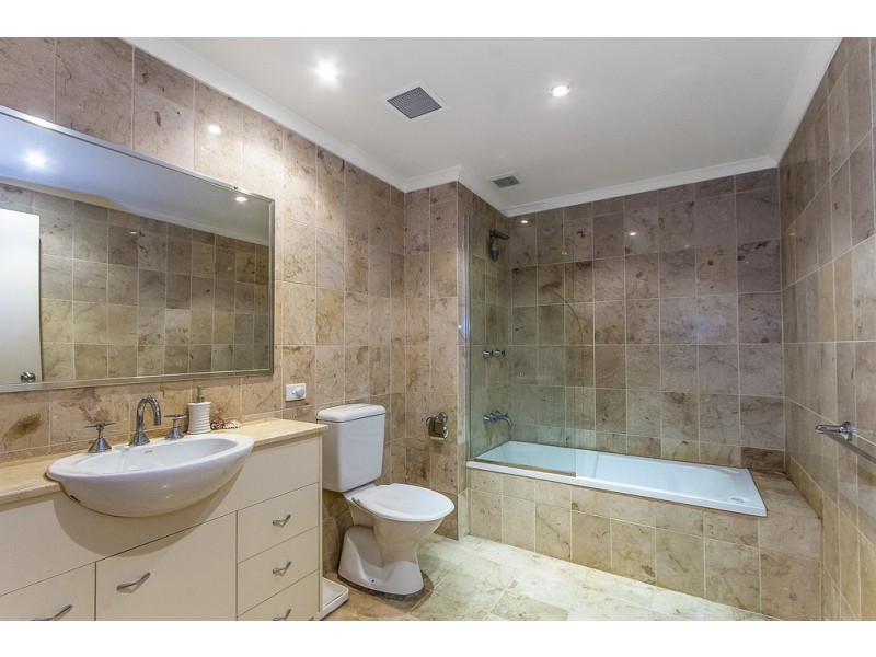 10/6-10 Broadview Ave, Gosford NSW 2250