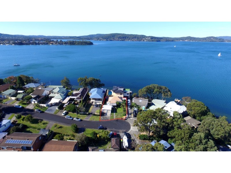 5 Coogee Road, Point Clare NSW 2250