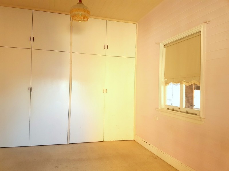 5 Coogee Road, Point Clare NSW 2250