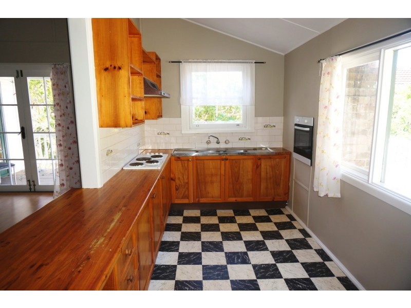 84 Etna Street, North Gosford NSW 2250