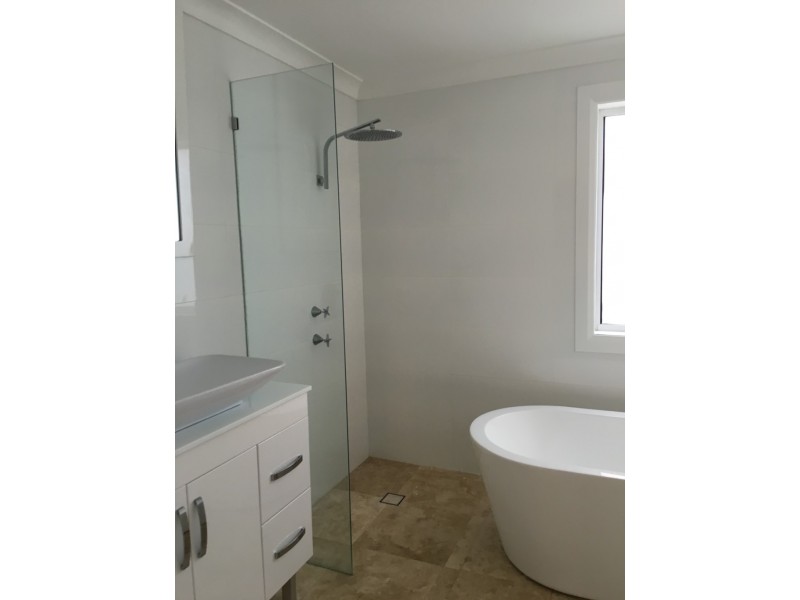 5 Boos Road, Forresters Beach NSW 2260