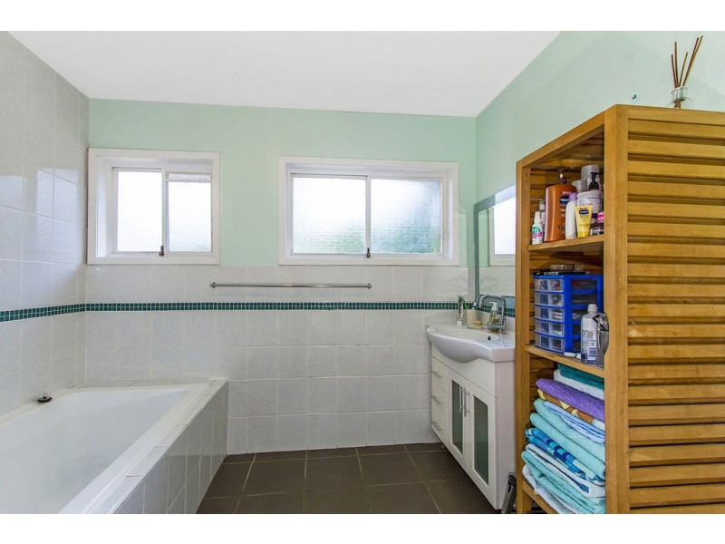 20 Pinetop Avenue, Narara NSW 2250