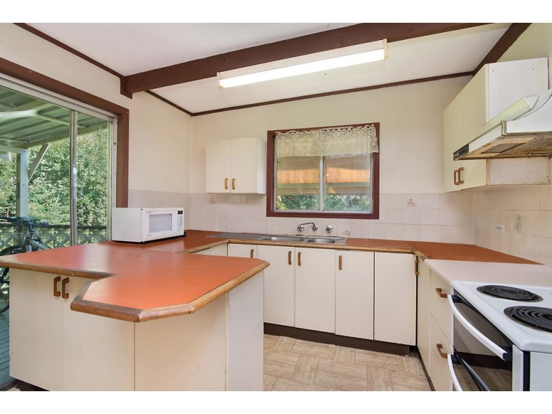 8 Bouvardia Street, Niagara Park NSW 2250