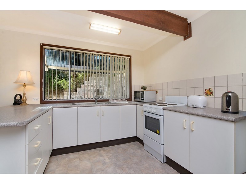 8 Bouvardia Street, Niagara Park NSW 2250