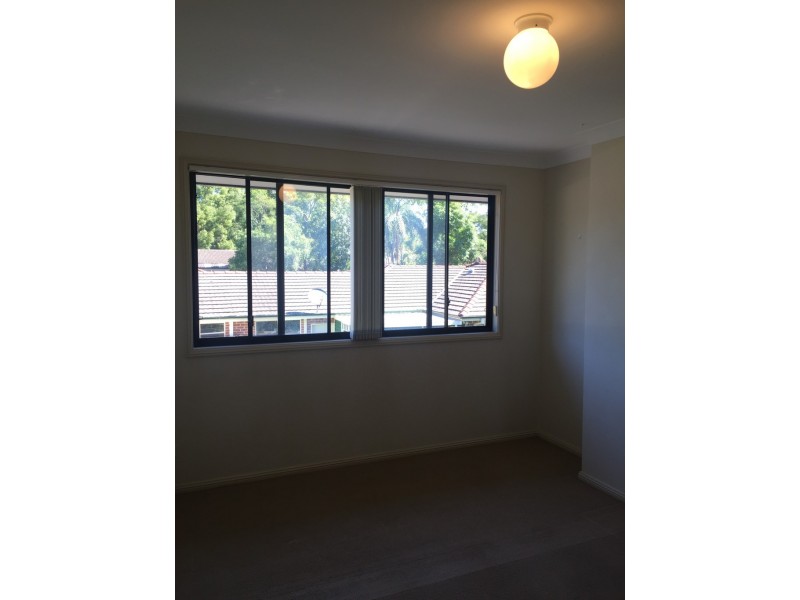 4/297a Henry Parry Drive, North Gosford NSW 2250