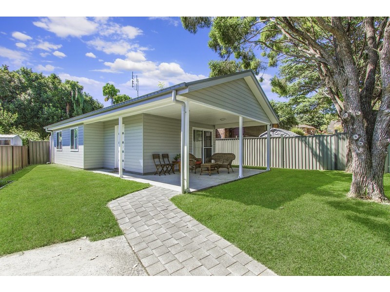 220b Brisbane Water Drive, Point Clare NSW 2250