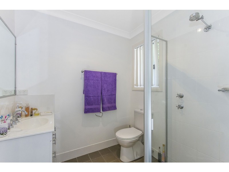 220b Brisbane Water Drive, Point Clare NSW 2250