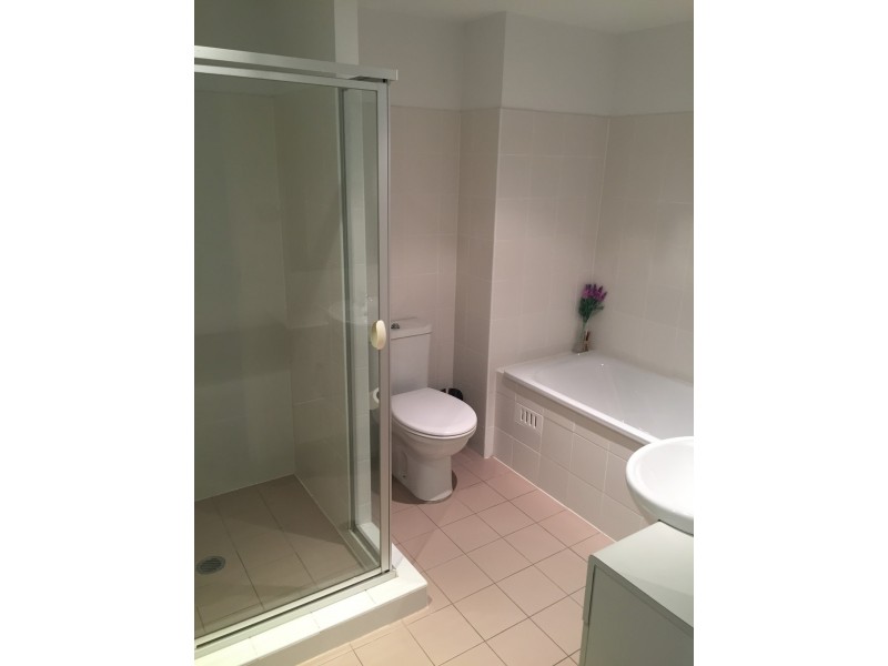 241/80 John Whiteway Drive, Gosford NSW 2250