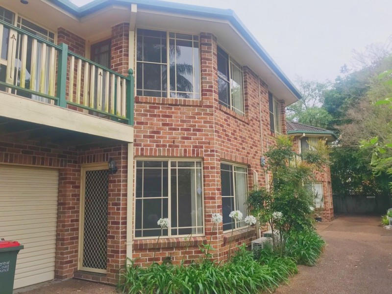 2/5 Moore Street, West Gosford NSW 2250