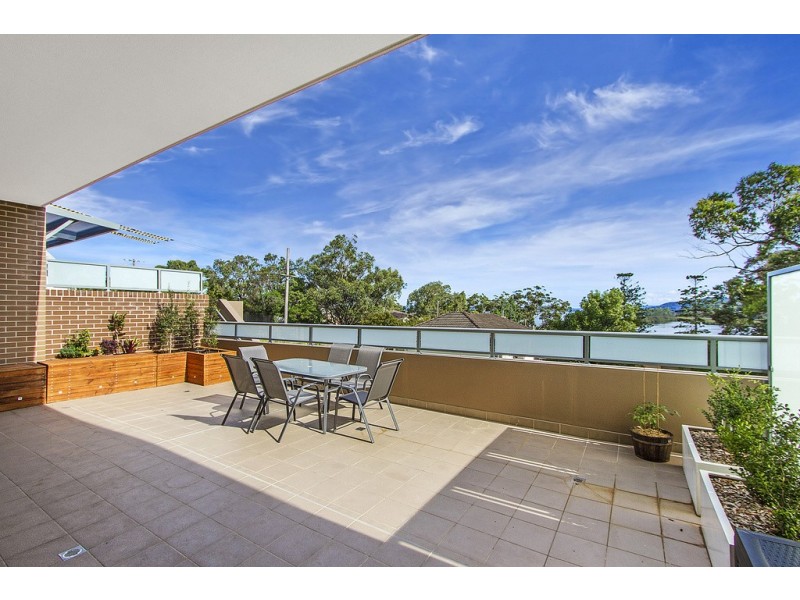 1/10-12 Batley Street, Gosford NSW 2250