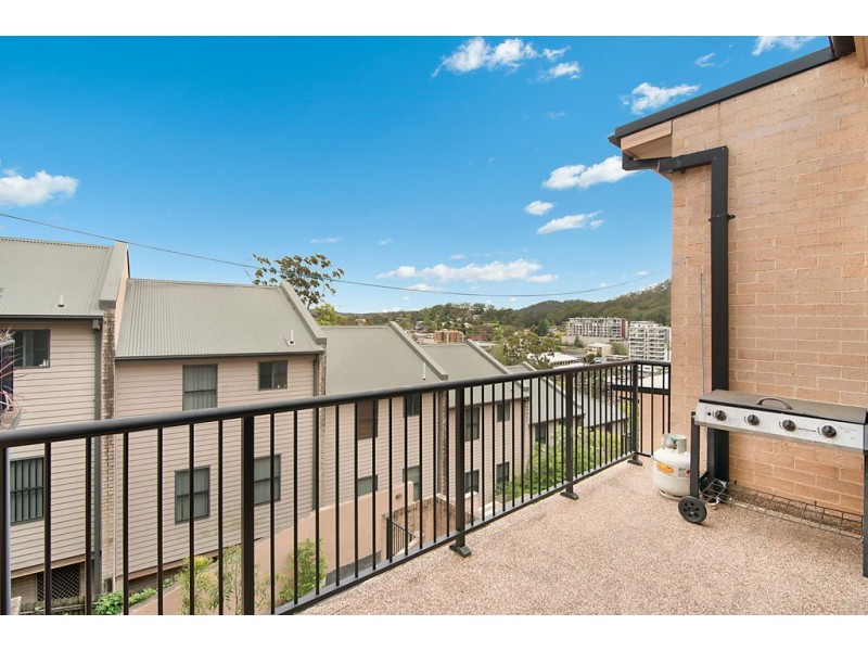 10/52-54 Holden Street, Gosford NSW 2250
