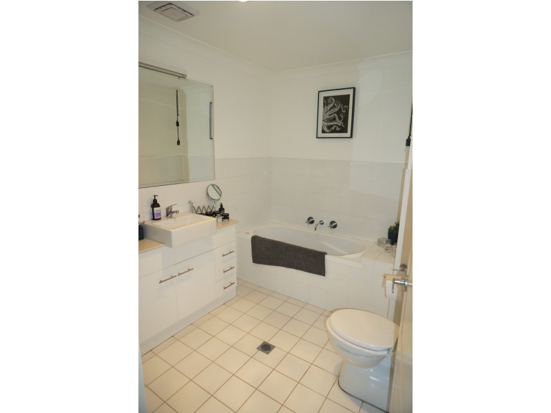 19/13-15 Moore Street, West Gosford NSW 2250