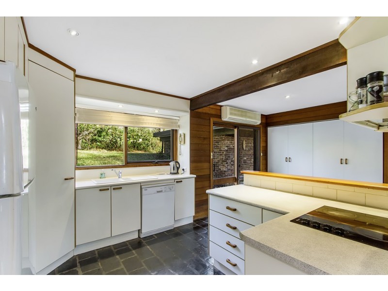 8 Riatta Street, Erina NSW 2250