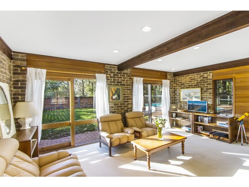 8 Riatta Street, Erina NSW 2250