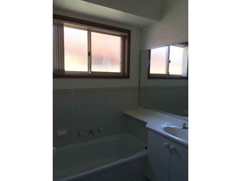 10 Arrawarra Street, Narara NSW 2250