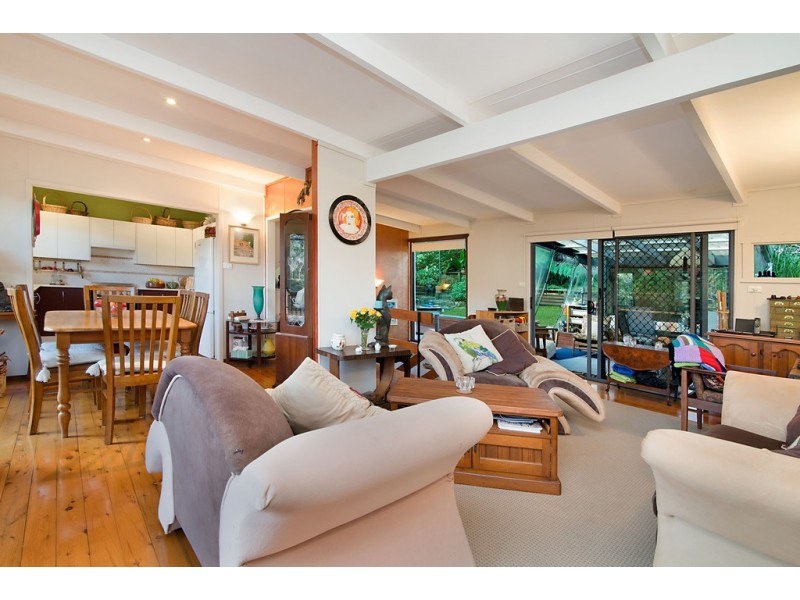 16 Duncan Road, North Avoca NSW 2260