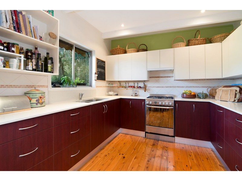 16 Duncan Road, North Avoca NSW 2260