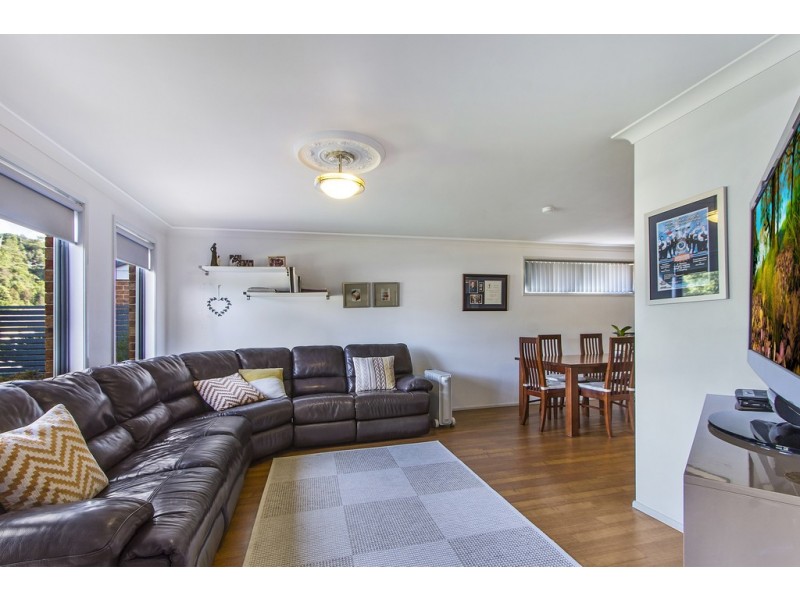 66 Singleton Road, Point Clare NSW 2250