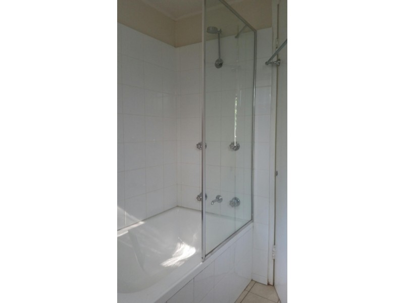 1/222 Henry Parry Drive, Gosford NSW 2250